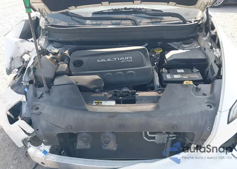 2018 Jeep Cherokee Latitude 4X4 z USA, uszkodzony, nr VIN 1C4PJMCBXJD517686